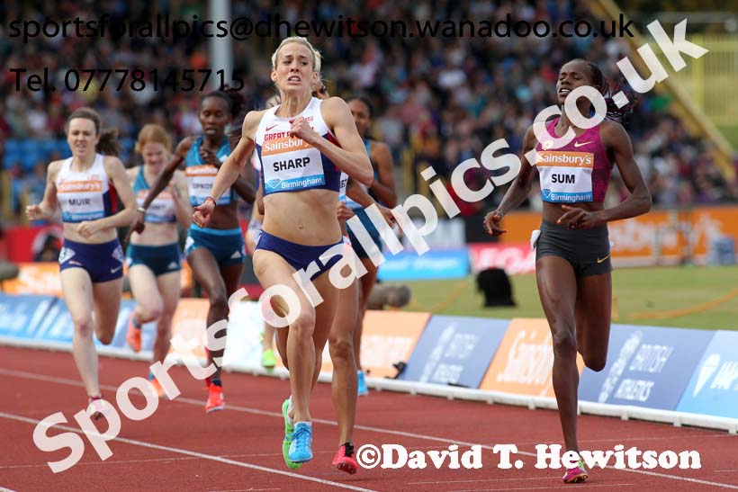 Lynsey Sharp on her way to winning the 800 metres at the Sainsbury's Birmingham Grand Prix. Photos: David T. Hewitson/Sports for All Pics